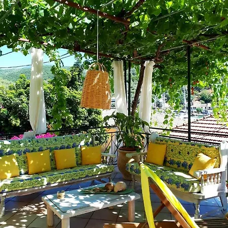 Stefania Houses